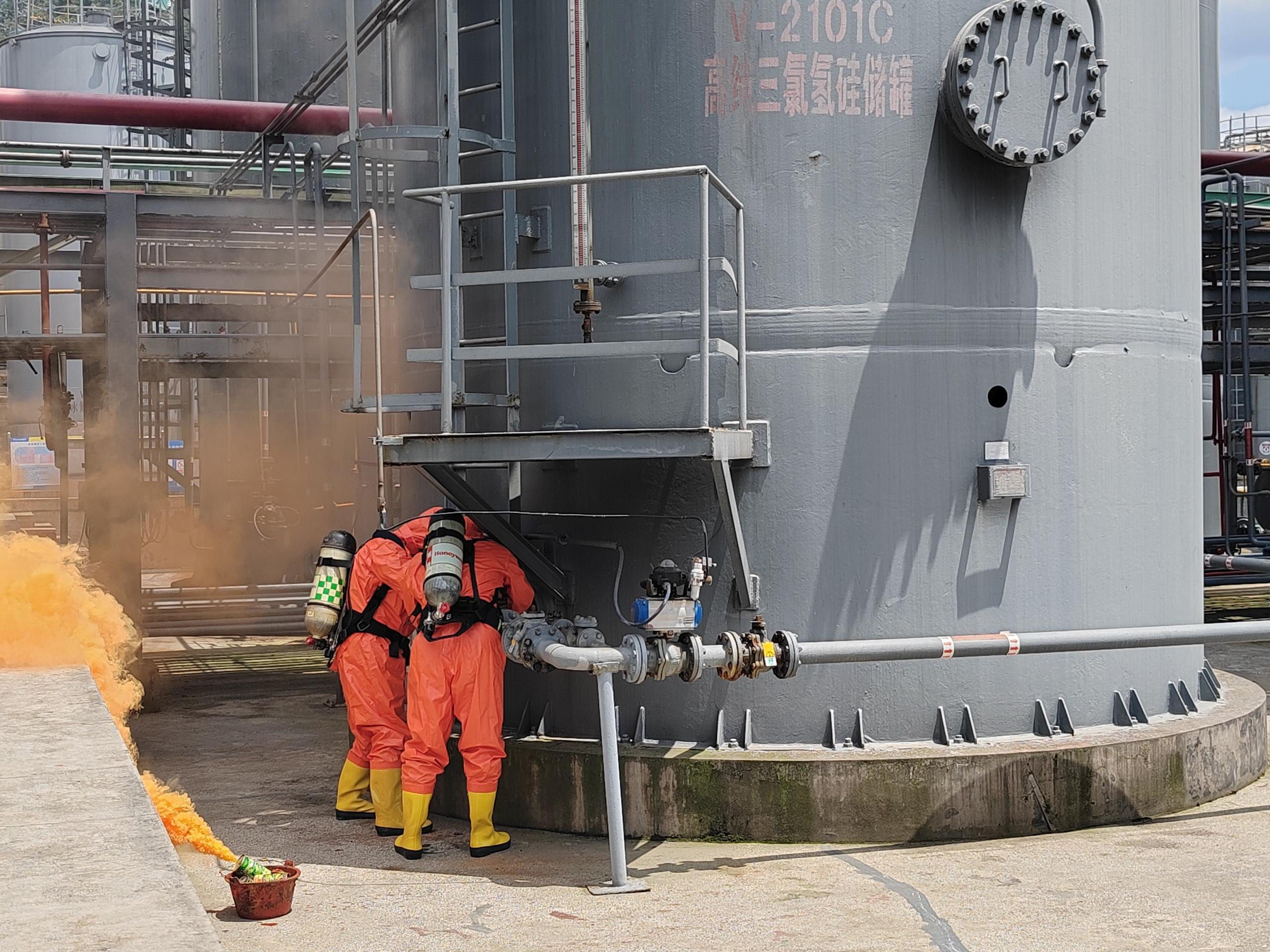 17237697908598418yLf.jpg 17237697908598418yLf.jpg